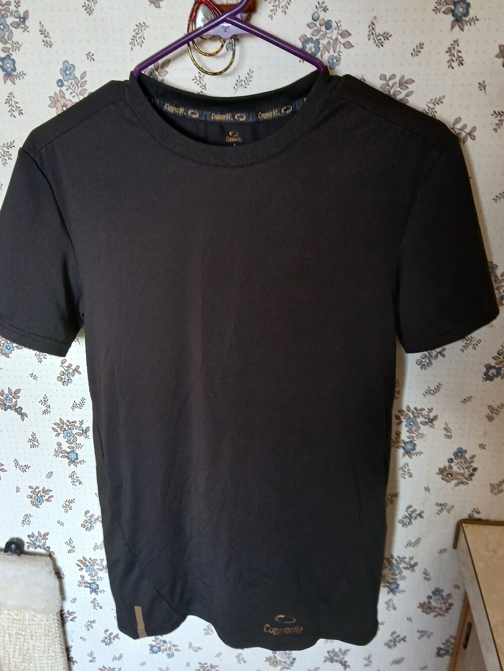 2 Like New Mens Copperfit Tshirts